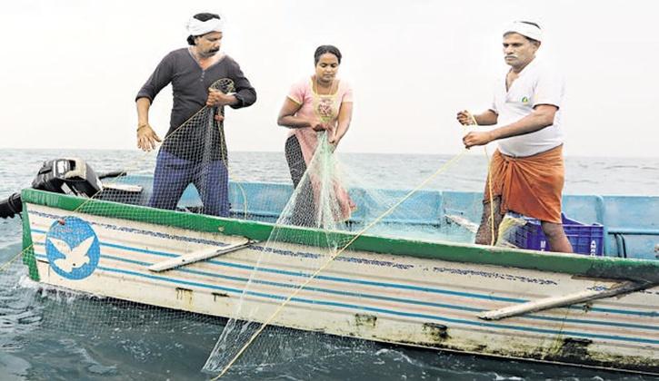 bahufishingwoman