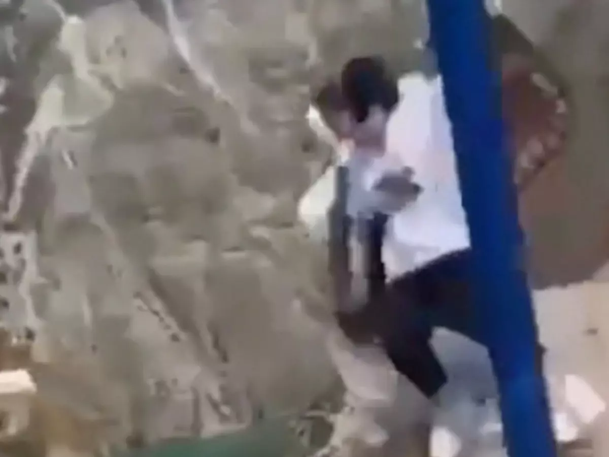 Women Fall Off Swing On The Edge Of A 6,300-Foot Cliff In Chilling Video