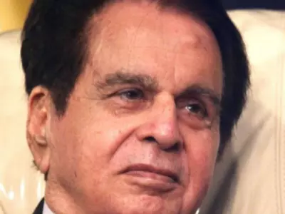 20 Years Before Baghban Had Released, Dilip Kumar Was Approached For Amitabh Bachchan's Role