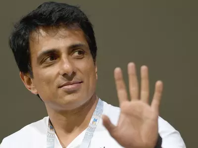 After Medical Equipments, Sonu Sood Is Now Arranging Dead Body Freezer Boxes For Villages
