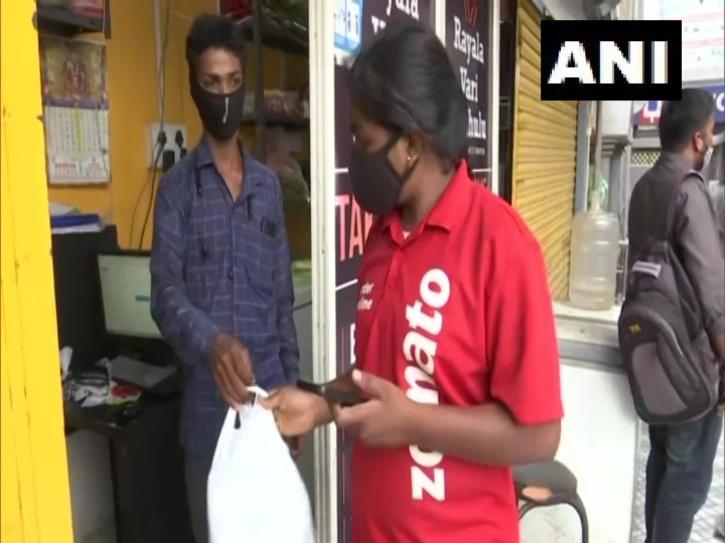 Hyderabad Girl Takes Up Zomato Food Delivery Job To Fund Her Studies