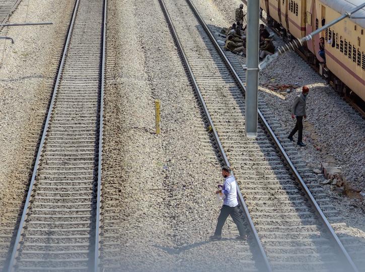 Man Kills Himself By Jumping In Front Of Train, Father Faints On The