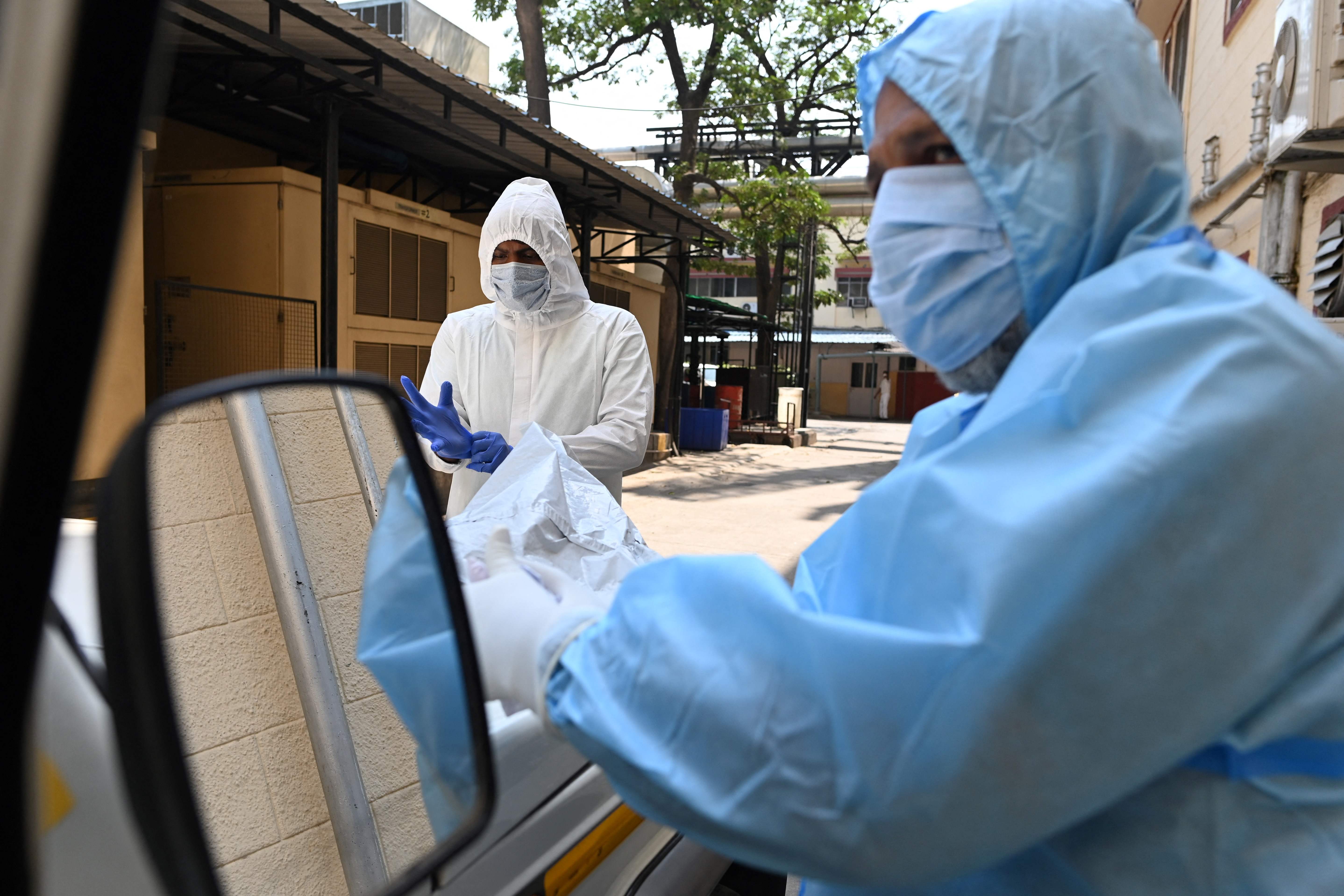 Doctors Baffled As COVID LongHaulers' Symptoms Go On And On