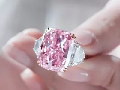 Christie's sakura diamond