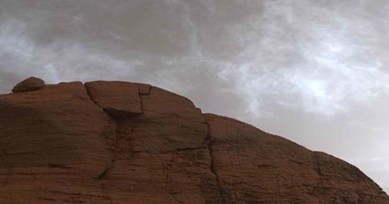 NASA Curiosity Rover Captures Rare Shiny Clouds In Mars Atmosphere