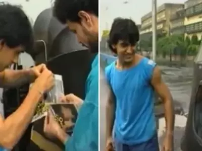 When Young Aamir Khan Stuck His Debut Film Posters On Auto Rickshaws In This Viral Video
