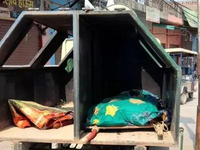 woman body garbage van