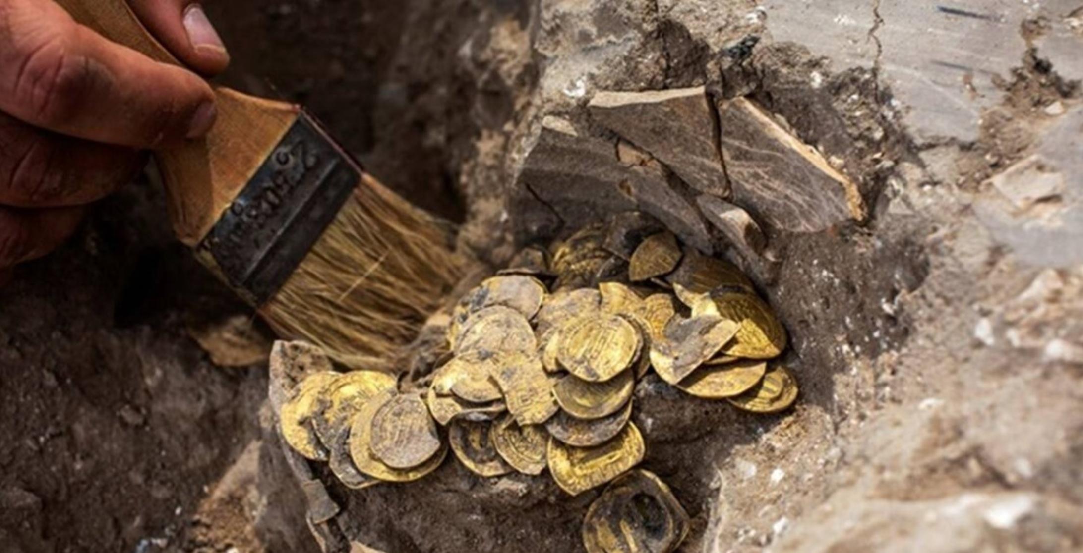Treasure Hunters On Brink Of Finding World S Largest Treasure Hoard