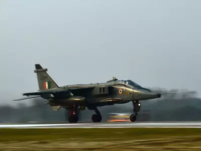 Indian Air Force's Sukhoi Su-30MKI fighter jet takes off from the newly constructed highway in Sultanpur