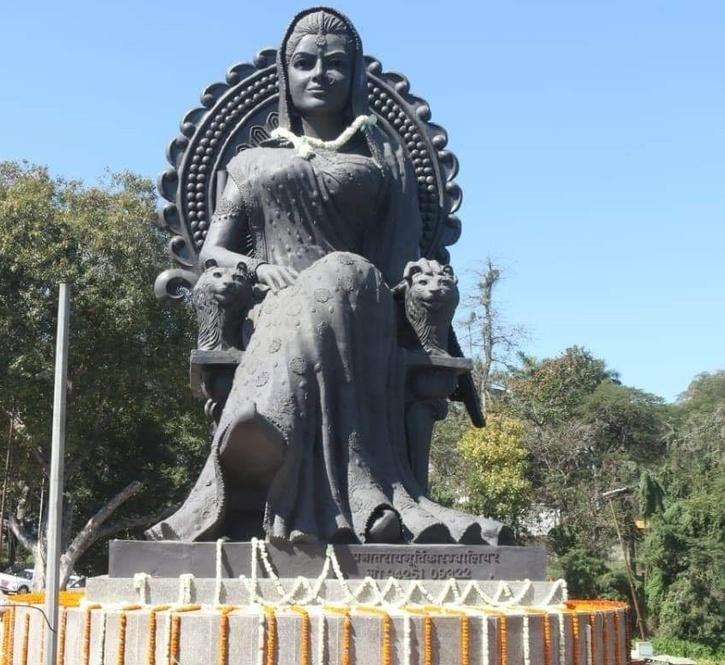 Bhopal's Habibganj Railway Station Renamed After Tribal Queen Rani ...