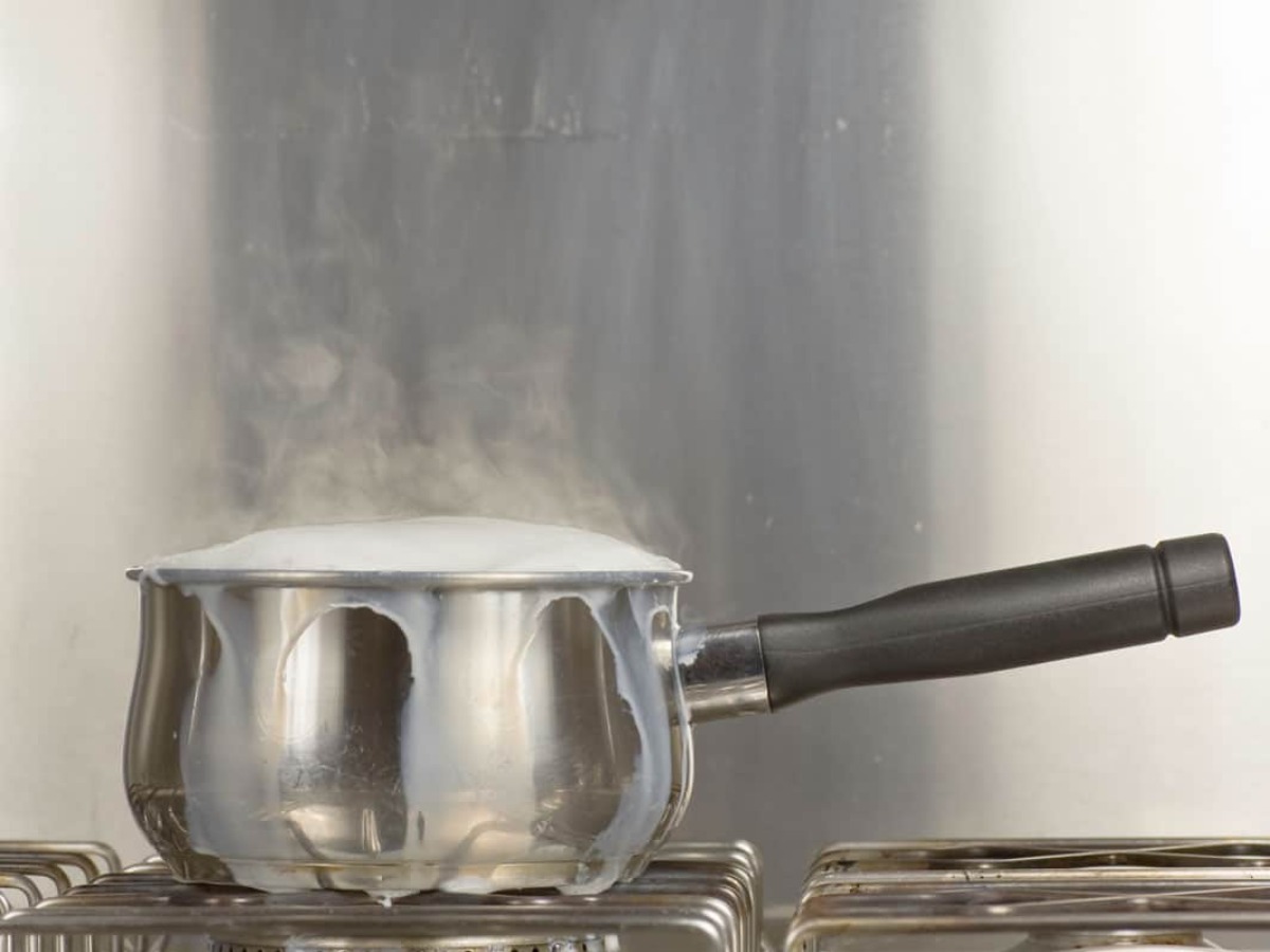 milk boiling cooker