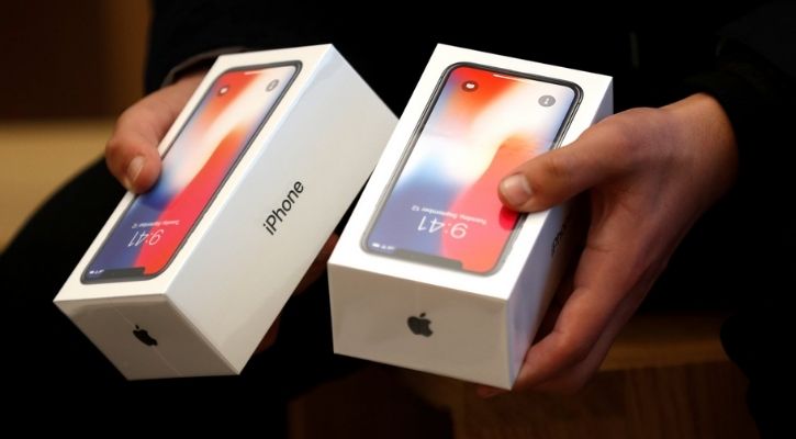 Guy Explains Ridiculous Level Of Attention Apple Puts Into Iphone Packaging