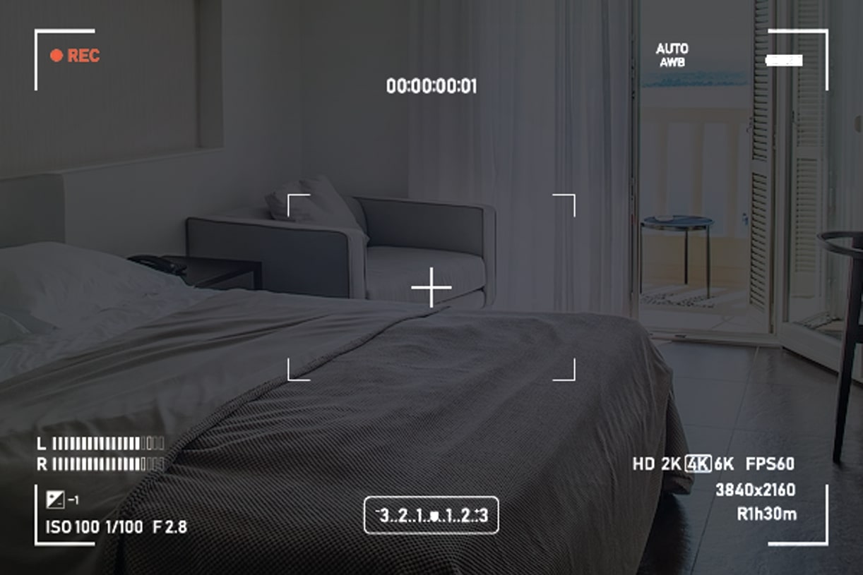 Surveillance Expert Explains How To Spot Hidden Cameras In Hotel Room pic