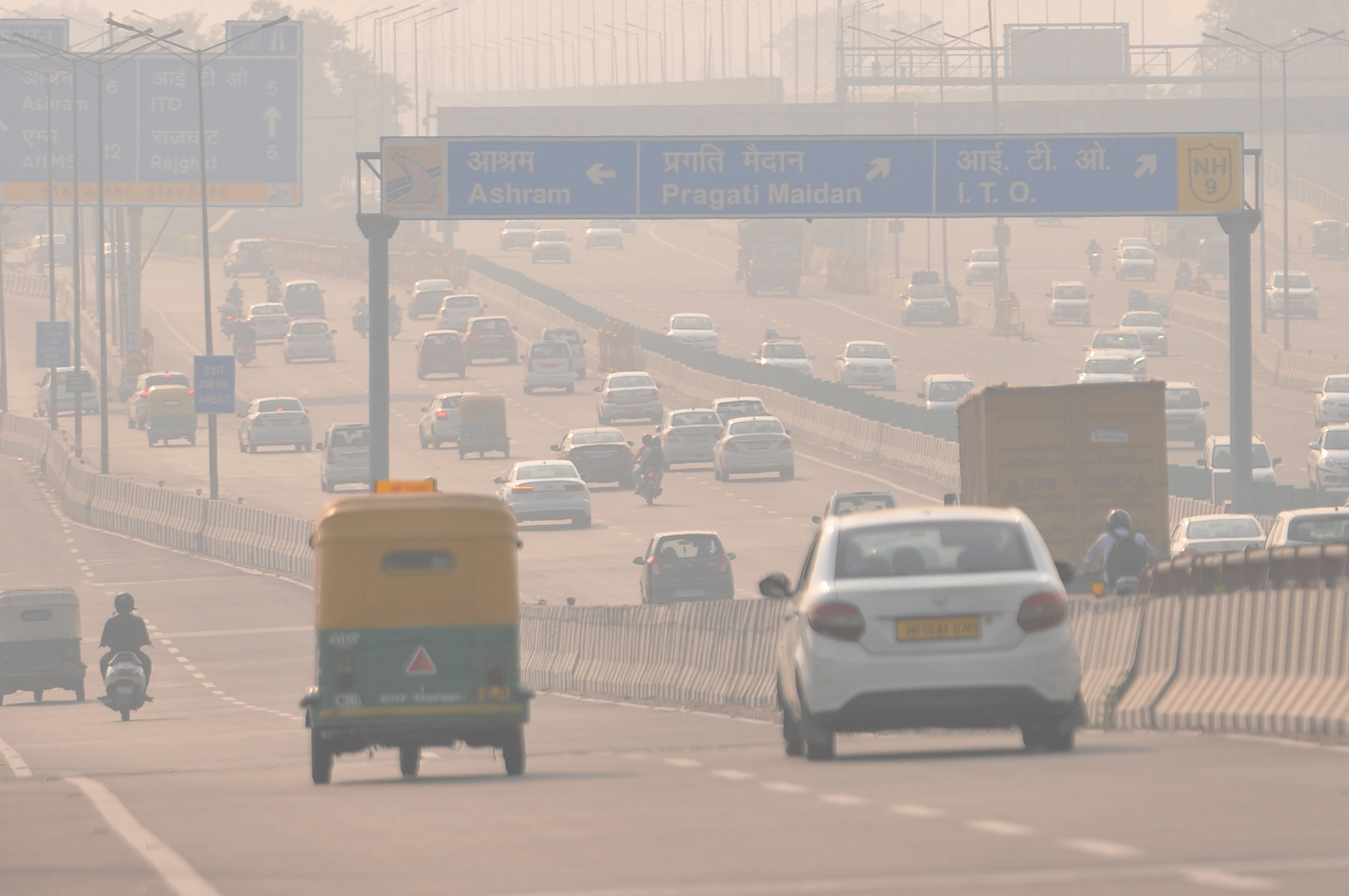 Delhi Pollution: Study Finds Emissions From Vehicles Account For 50% ...