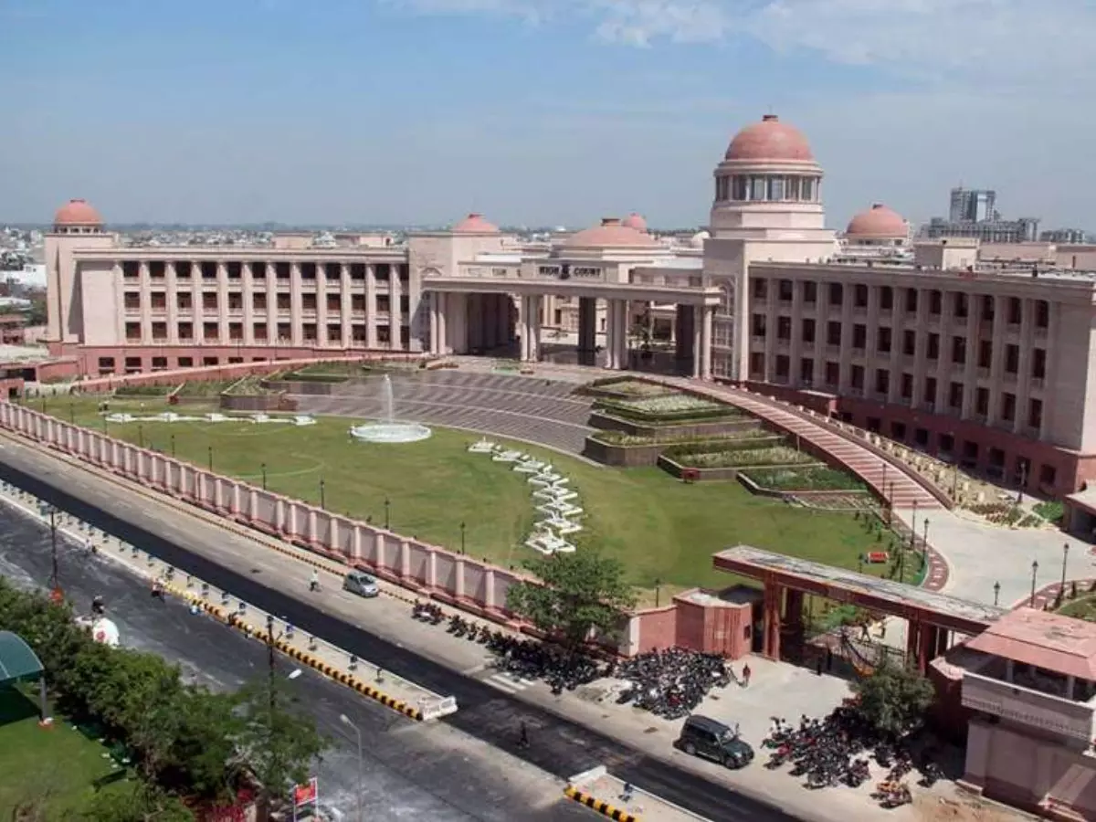 lucknow-high-court-61a096f7b9d23 lucknow-high-court-61a096f7b9d23