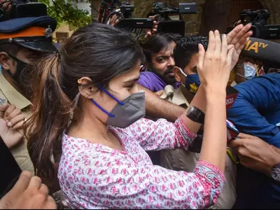 Court Accepts Rhea Chakraborty's Plea, Defreezes Her Bank Accounts & Returns Gadgets After 10 Months