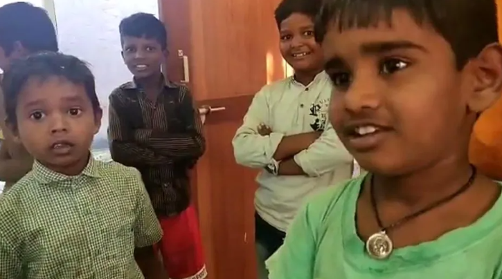 school kid reaches police station asks cop to write complaint against his friend who took his pencil