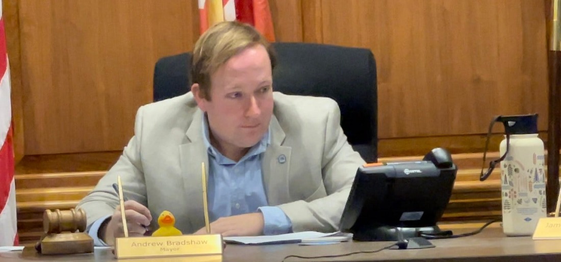 Mayor Andrew Bradshaw Charged With Distributing Revenge Porn On Reddit