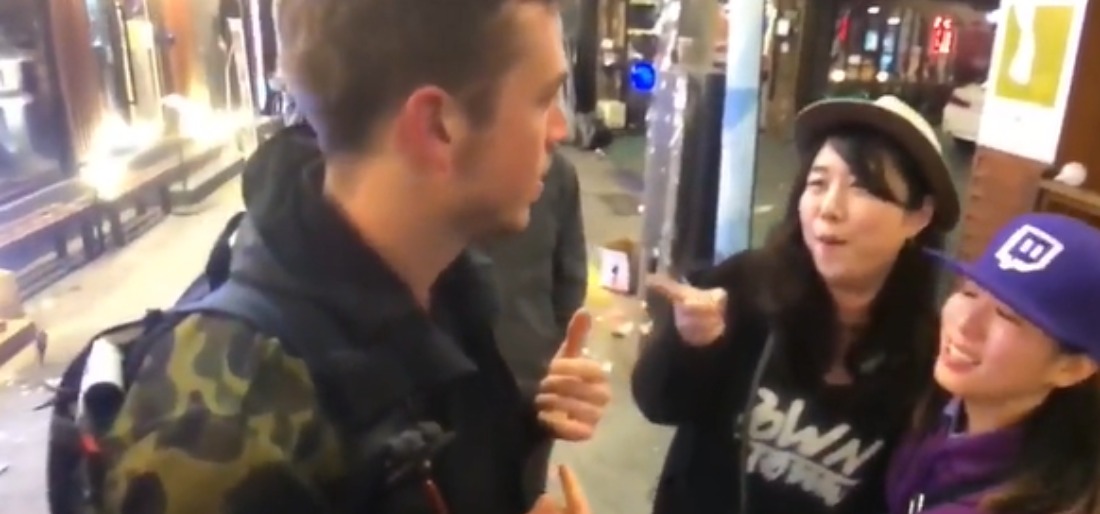 Woman Pretends To Be Friends With Youtuber To Escape Being Followed By ...