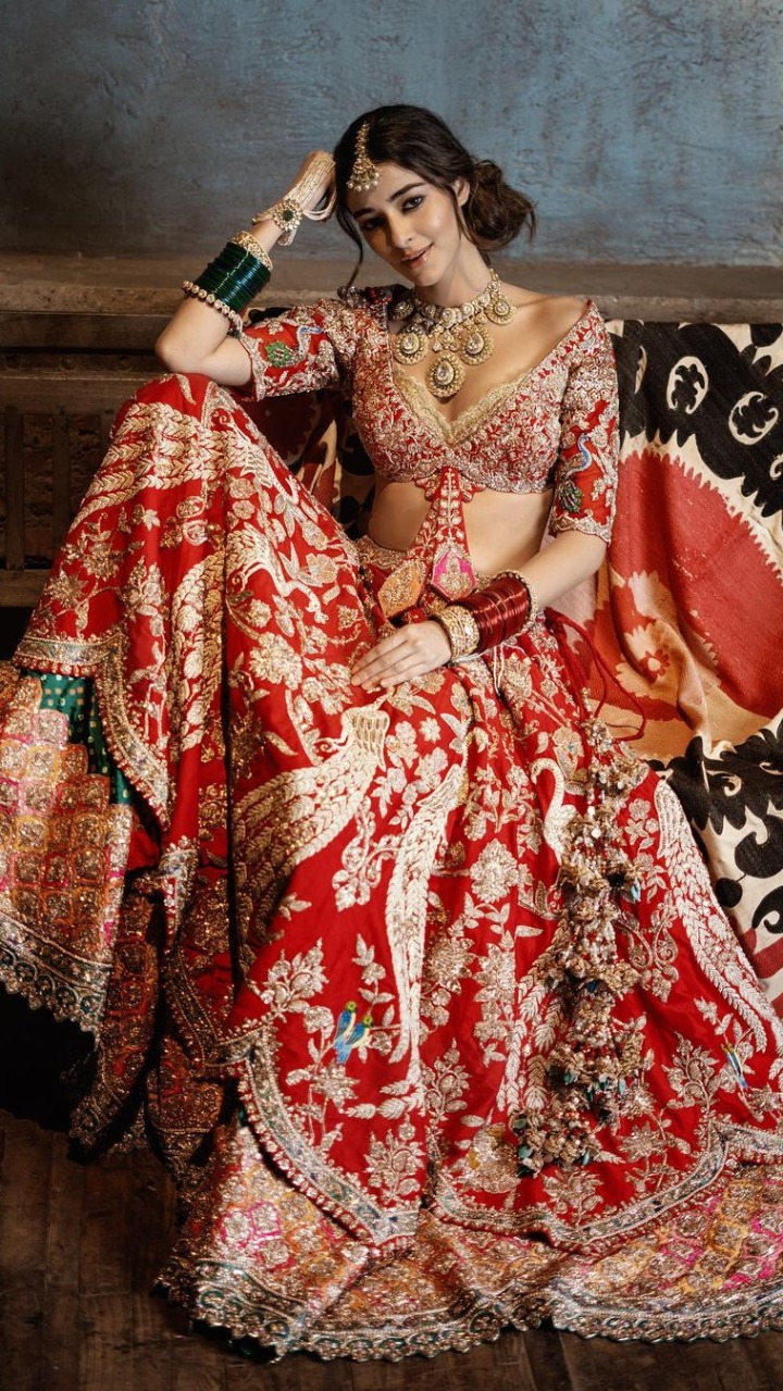 Hina Khan &amp; Ananya Panday&#39;s Festive Season Fashion