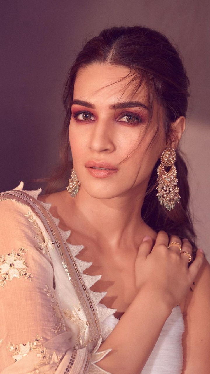 A look at Kriti Sanon's chic mini dress collection | Times of India