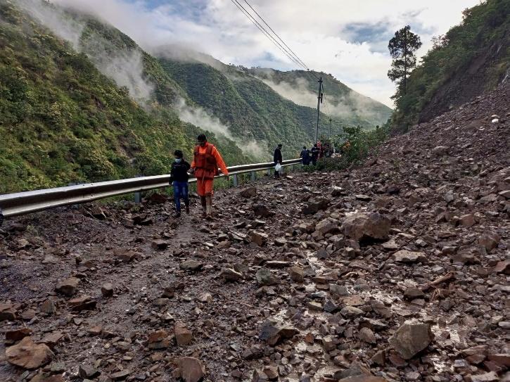 17 Trekkers Go Missing In Lamkhaga Pass Between Uttarakhand To Himachal Pradesh: What We Know