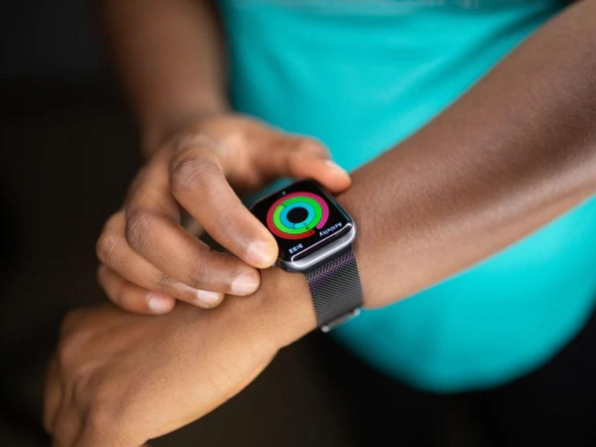 Apple Watch Could Have Blood Pressure Monitor, Thermometer: WSJ