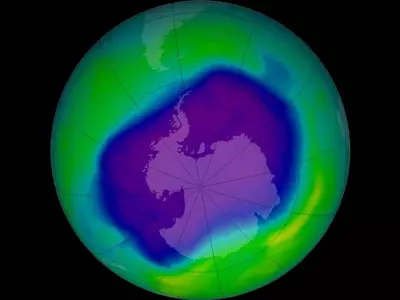 Hole in ozone layer bigger than Antarctica