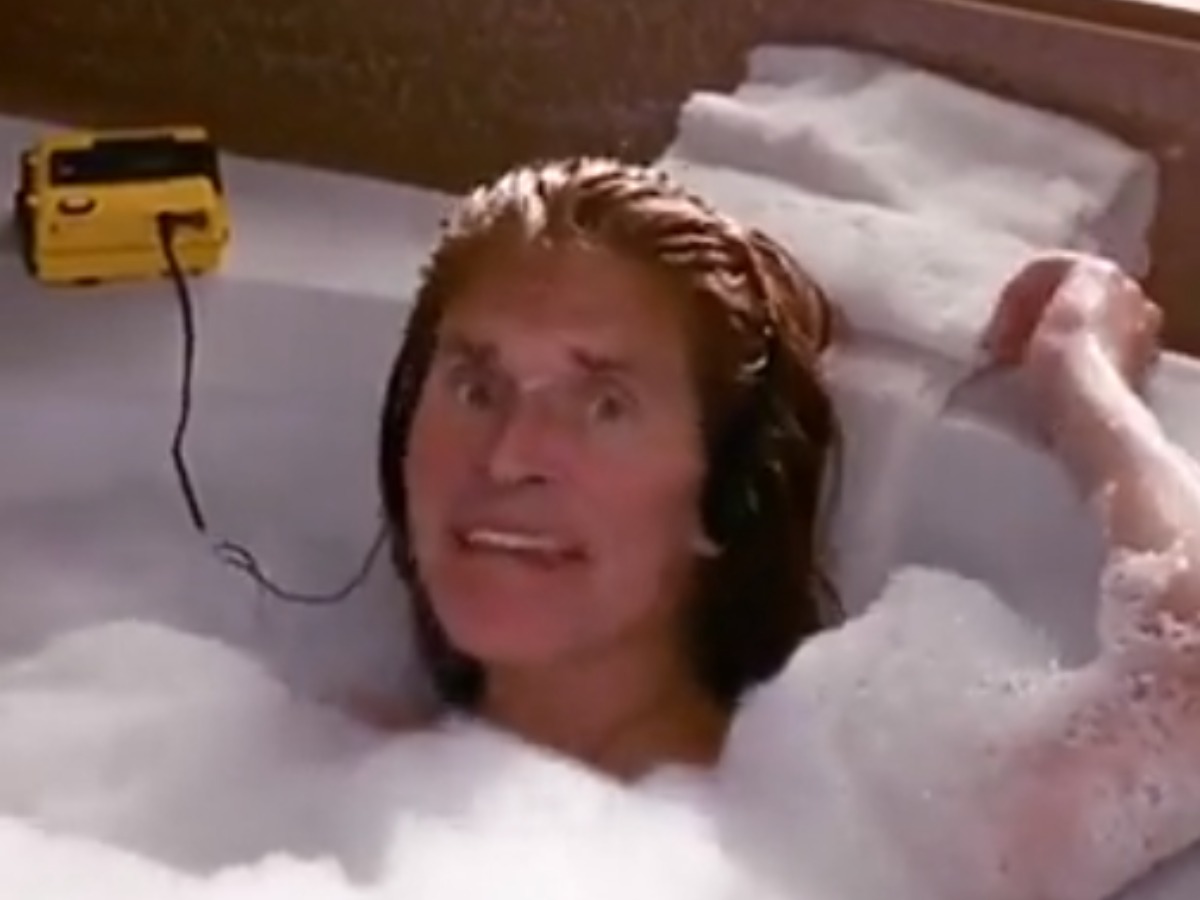 Deepfake Video Willem Dafoe Replaces Julia Robert In 'Pretty Woman'
