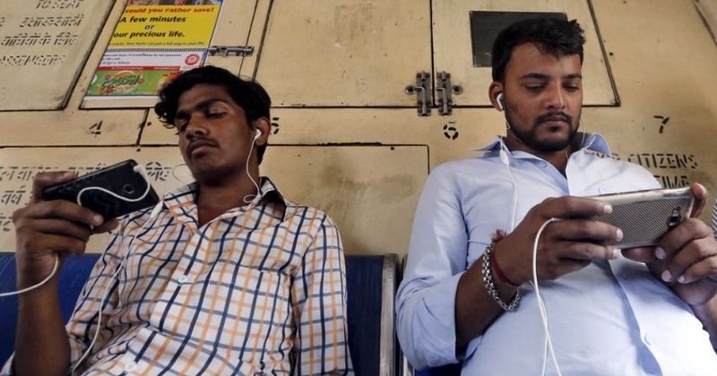 India has one of the slowest mobile internet speeds in the world, a global poll reveals