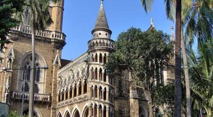 Universitas Mumbai digambarkan di sini