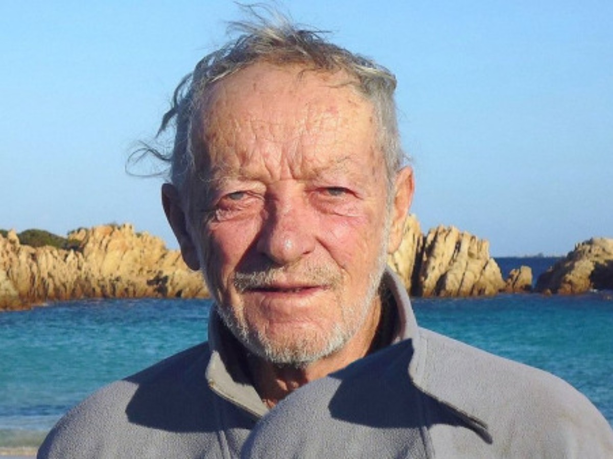 Man Spent 30 Years Living Alone In Island Then Shifted To The City At 82