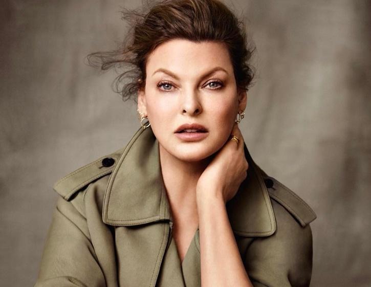 Former Supermodel Linda Evangelista Shares She S Permanently Disfigured After Cosmetic Surgery