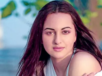 Sonakshi Sinha Says She Has Lost Out On Films Too But Star Kids Don't Go Around Crying About It