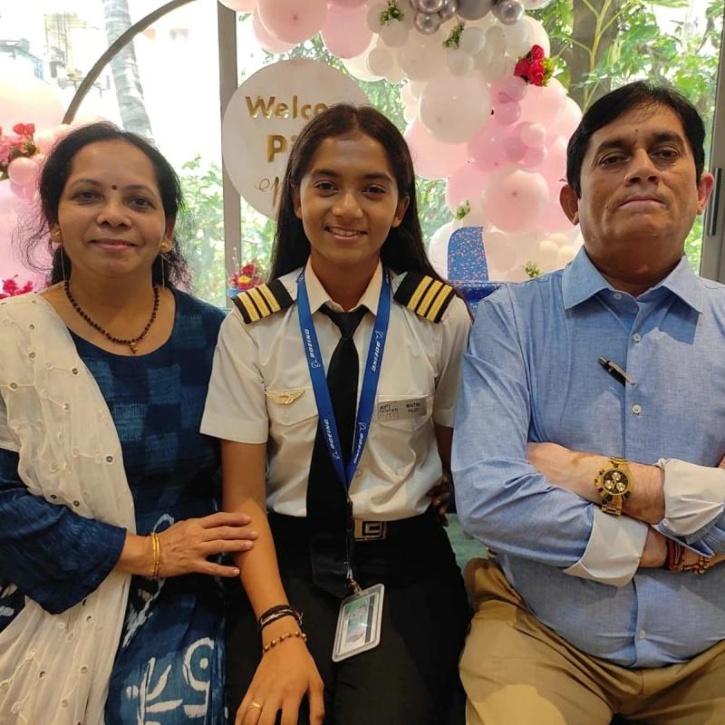 Maitri Patel: पिता किसान हैं, बेटी ने देश की सबसे कम उम्र की कमर्शियल पायलट बनकर रौशन किया नाम