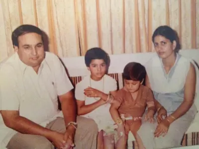 Mallika Sherawat with father ukesh Kumar Lamba, mother Santosh Lamba and Brother Vikram Singh Lamba.