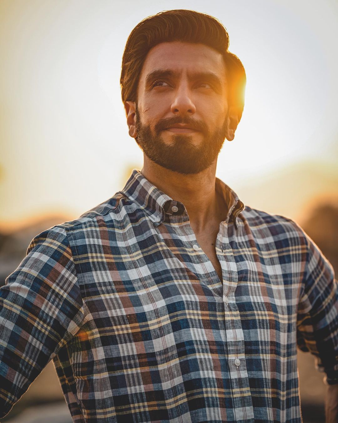 Rug from Ranveer's naked photoshoot cost over Rs 6 lakh? - Articles