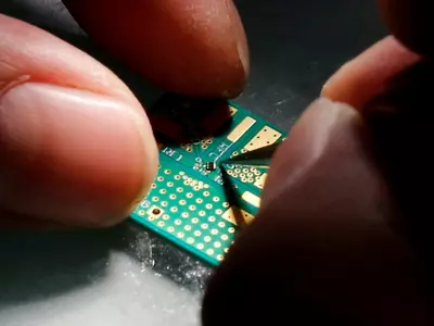 Chinese Chip Imports Drop 12.4 Percent Since Last Year After US Sanctions