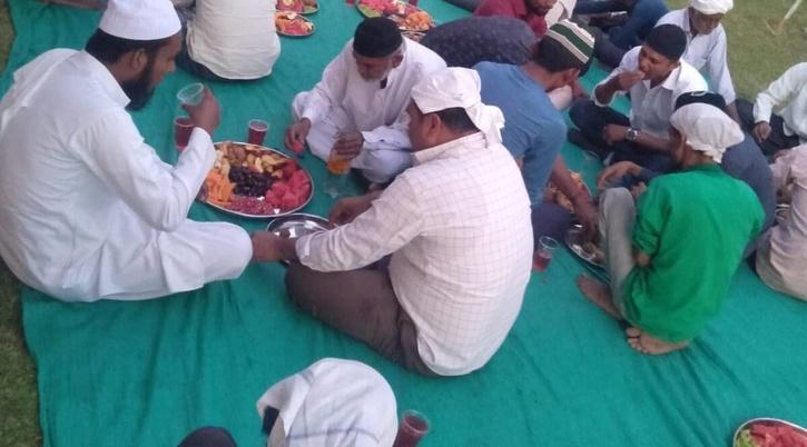 gujarat temple organises iftaar