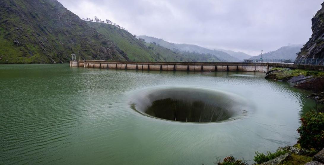 California lake bizarre giant hole 