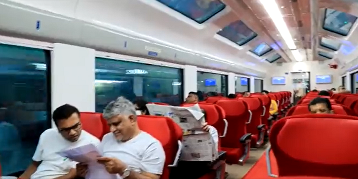 Mumbai-Gandhinagar Shatabdi Express Gets A Vistadome Coach