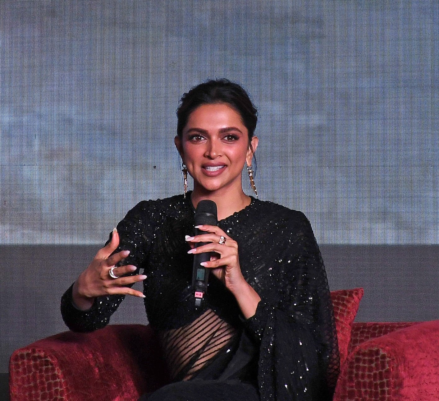 Deepika Padukone Recalls Her Struggle With Depression, Admits She 'Was ...