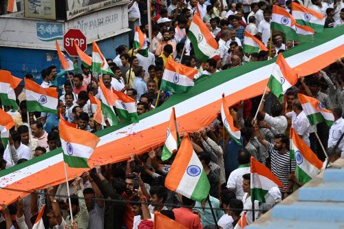 Menjelang Hari Kemerdekaan, Orang India Miskin Dipaksa Membeli Bendera Nasional Sebagai Imbalan Jatah Pangan