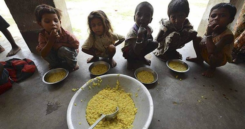 Rotten eggs with worms found in Tamil Nadu school mid-day meals - India  Today