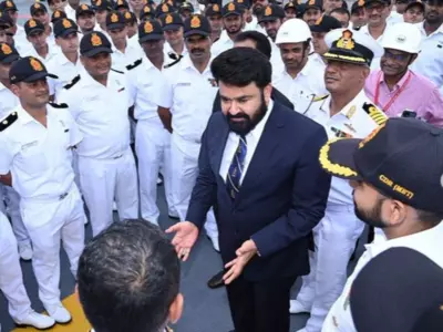 'A True Engineering Marvel', Mohanlal Visits India's First Indigenous Aircraft Carrier Vikrant
