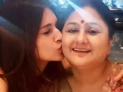 Kriti Sanon's mother Geeta agrees  Karan Johar is trying ot belittle her daughter