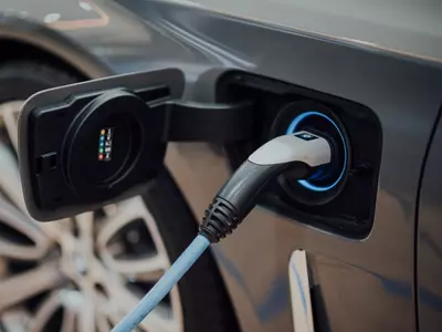 New Technique Charges Electric Vehicles Even Faster Than Smartphones