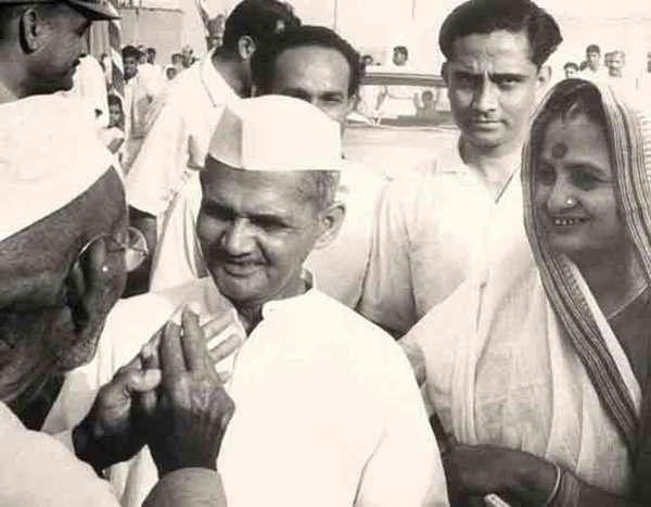 Lal Bahadur Shastri With Wife Lalita Shastri