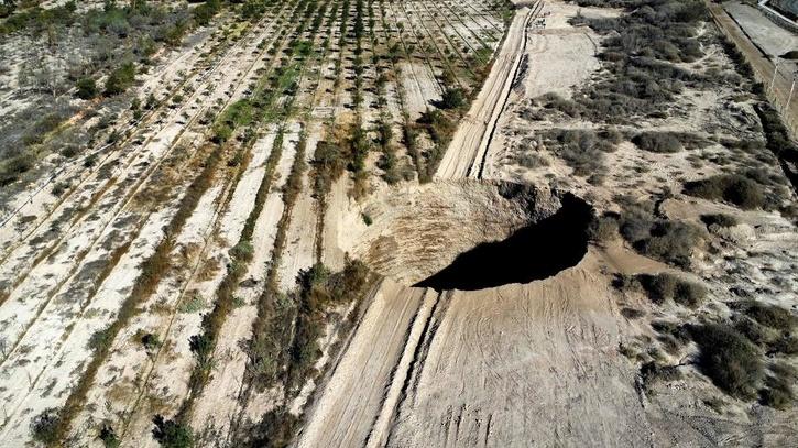 mysterious sinkhole in chile