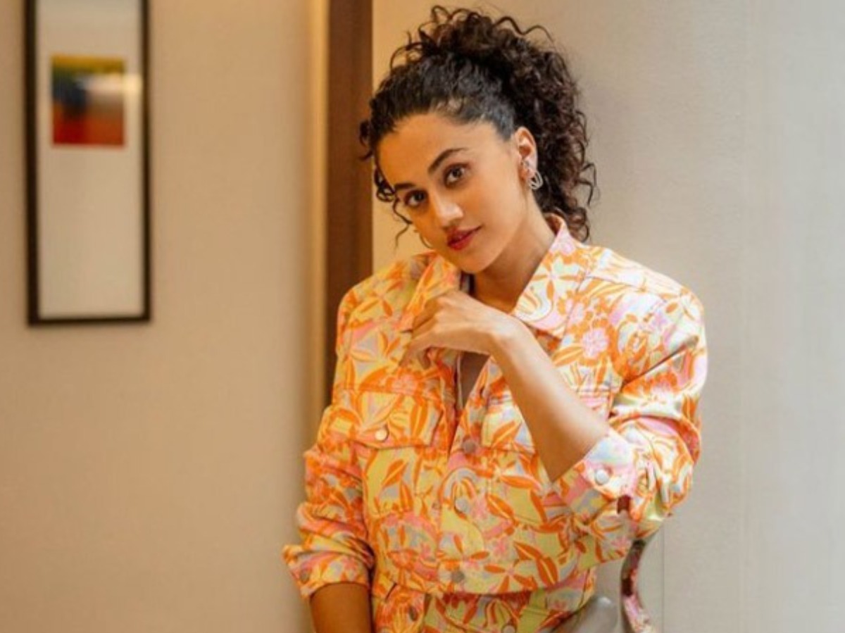 1200px x 899px - Taapsee Pannu Trolled For Wearing Goddess Lakshmi Necklace With 'Bold' Dress